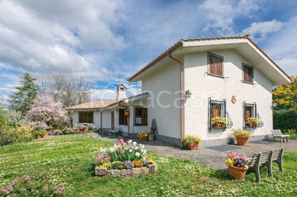 casa indipendente in vendita ad Oriolo Romano