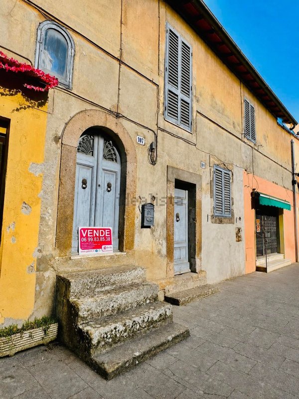 appartamento in vendita ad Oriolo Romano