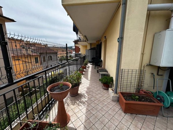 appartamento in vendita ad Orte in zona Orte Scalo