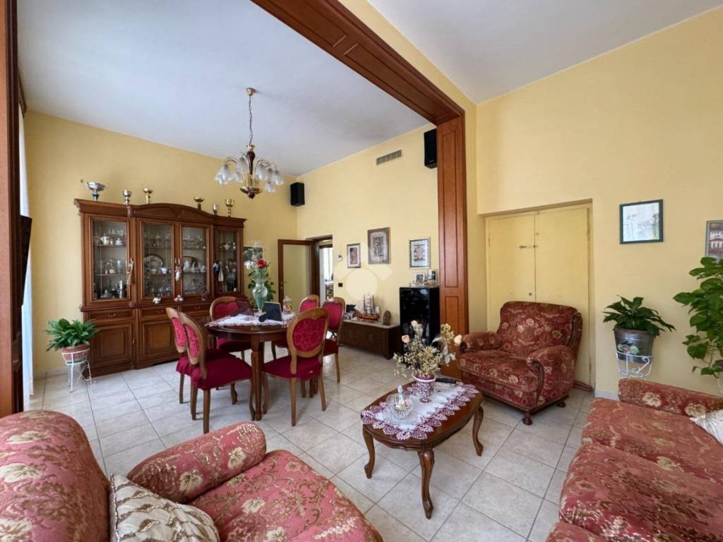 appartamento in vendita ad Orte in zona Orte Scalo