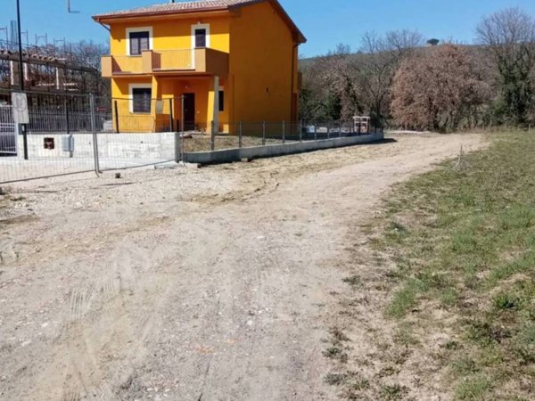 casa indipendente in vendita ad Orte
