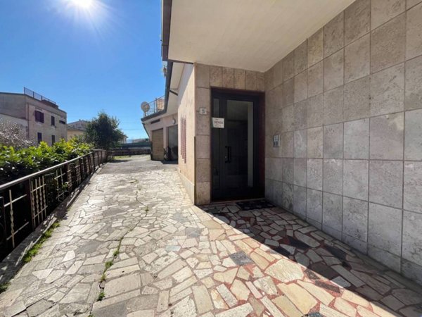appartamento in vendita ad Orte in zona Orte Scalo