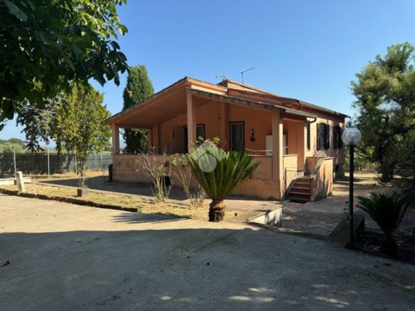 casa indipendente in vendita ad Orte