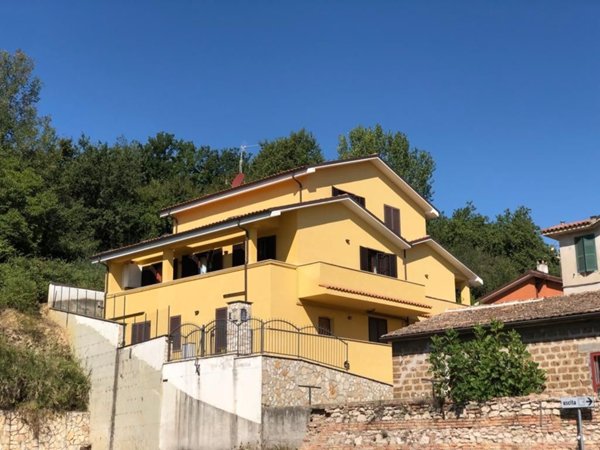 appartamento in vendita ad Orte in zona Orte Scalo
