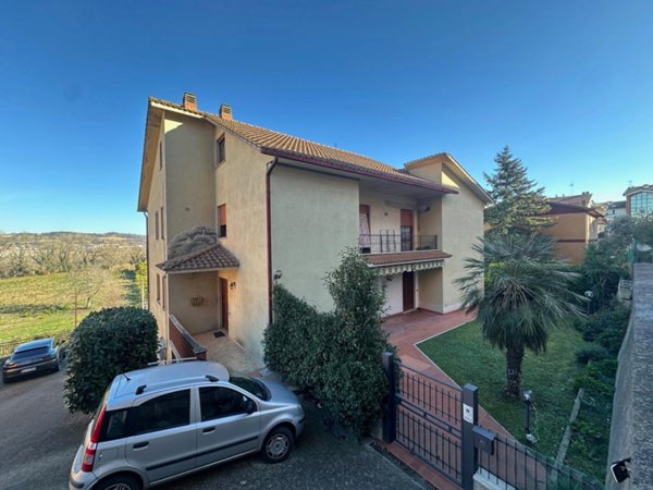 appartamento in vendita ad Orte