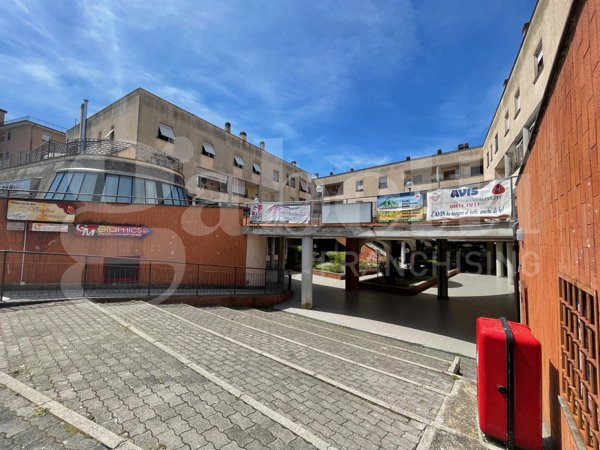 negozio in vendita ad Orte