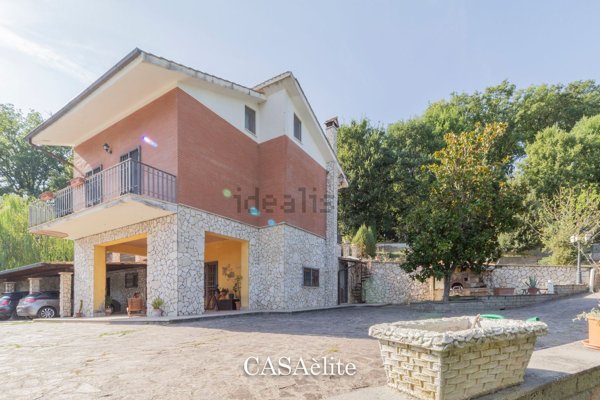 casa indipendente in vendita ad Orte
