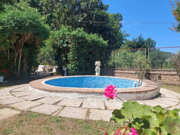 casa indipendente in vendita ad Orte