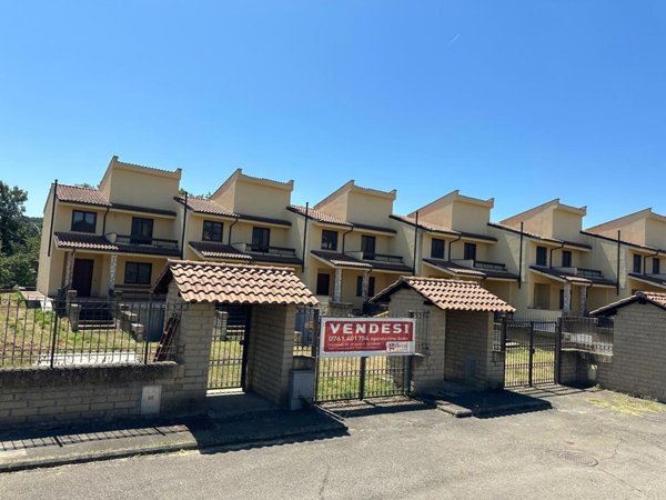 casa indipendente in vendita ad Orte