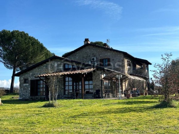 casa indipendente in vendita ad Orte