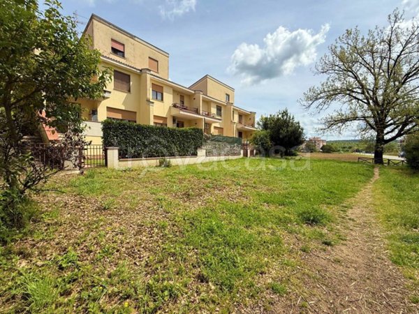 casa indipendente in vendita ad Orte