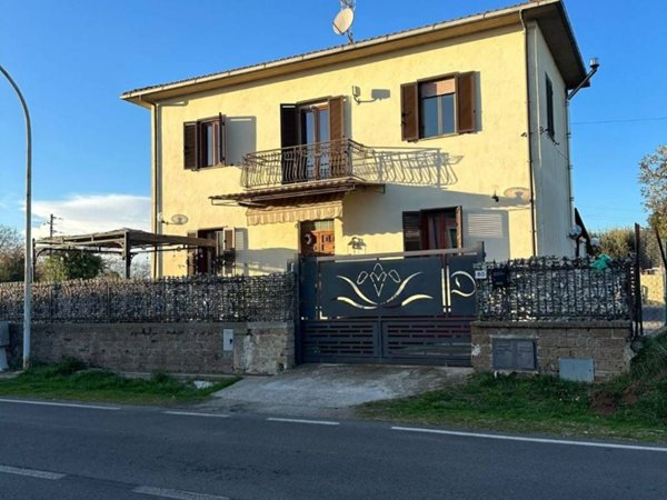 casa indipendente in vendita ad Orte