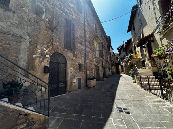 appartamento in vendita ad Orte