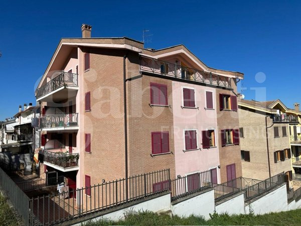 appartamento in vendita ad Orte in zona Orte Scalo