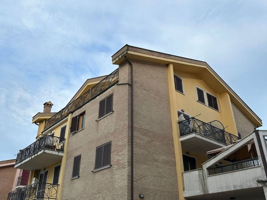 appartamento in vendita ad Orte in zona Orte Scalo