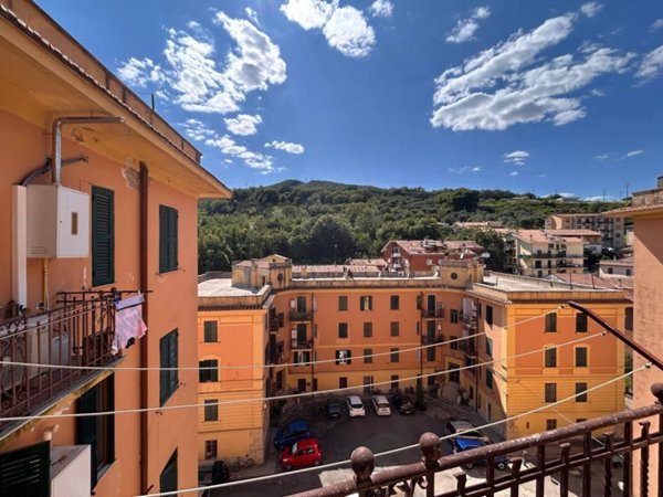 appartamento in vendita ad Orte in zona Orte Scalo