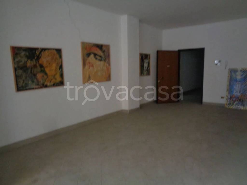 ufficio in vendita ad Orte in zona Orte Scalo