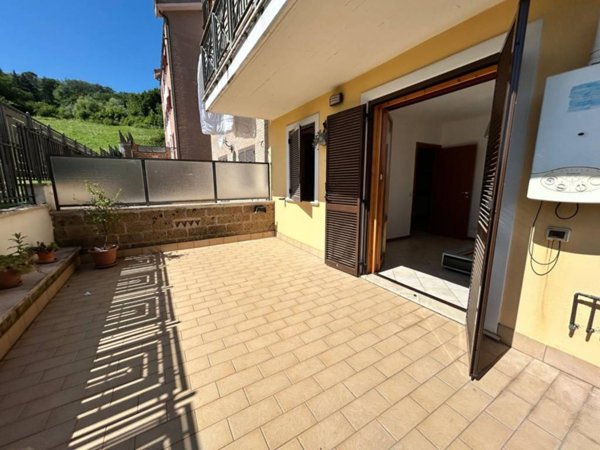 appartamento in vendita ad Orte in zona Orte Scalo