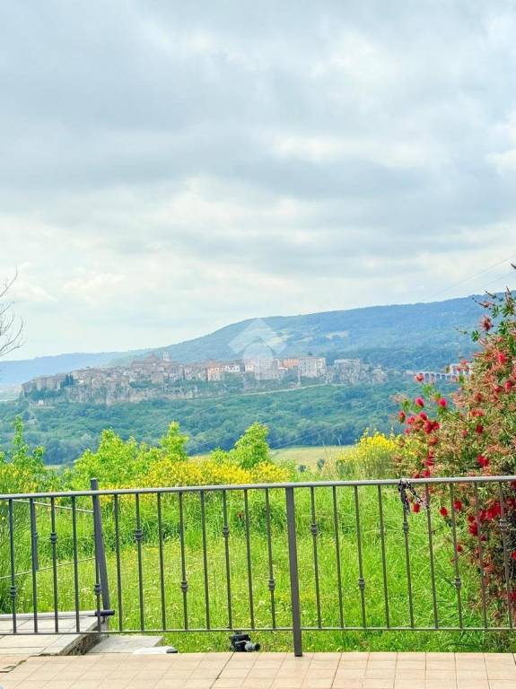 casa indipendente in vendita ad Orte