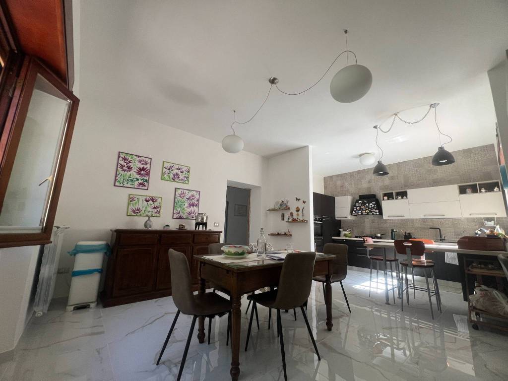 casa indipendente in vendita ad Orte in zona Orte Scalo
