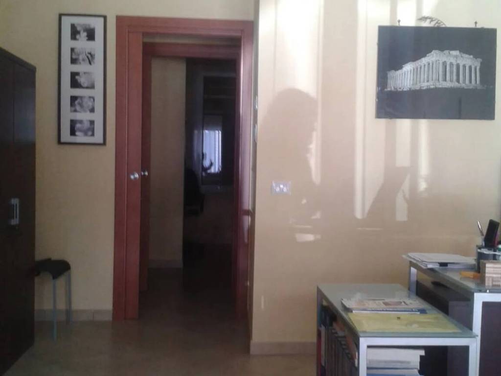 negozio in vendita ad Orte in zona Orte Scalo