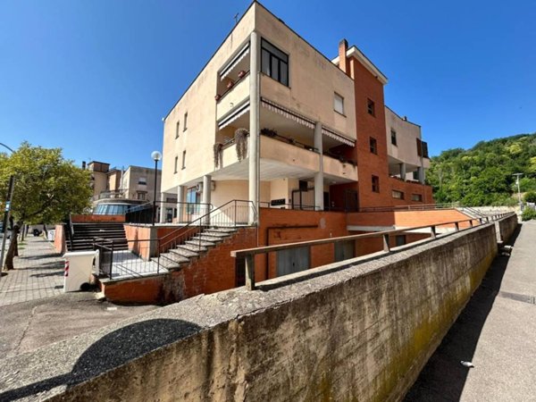 appartamento in vendita ad Orte in zona Orte Scalo