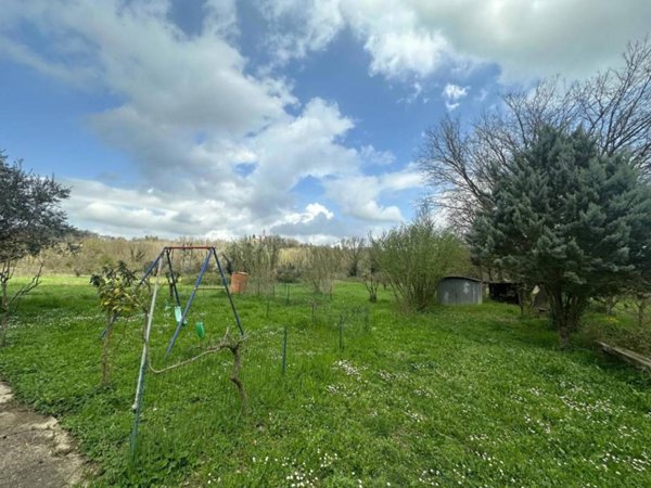 casa indipendente in vendita ad Orte