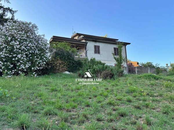 casa indipendente in vendita ad Orte