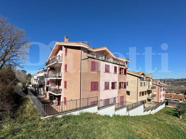 appartamento in vendita ad Orte in zona Orte Scalo