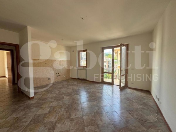 appartamento in vendita ad Orte in zona Orte Scalo