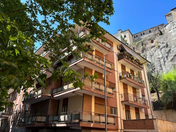 appartamento in vendita ad Orte