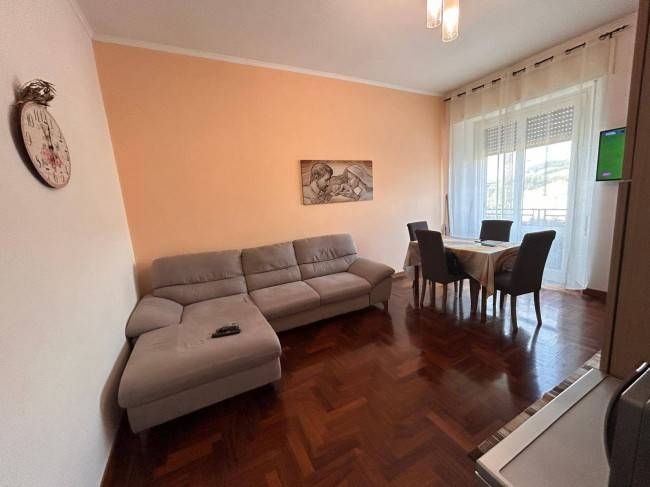 appartamento in vendita ad Orte in zona Orte Scalo
