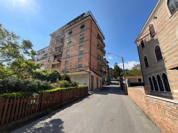 appartamento in vendita ad Orte in zona Orte Scalo