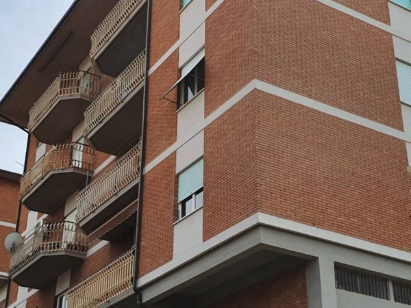 appartamento in vendita ad Orte in zona Orte Scalo