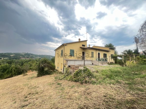 casa indipendente in vendita ad Orte