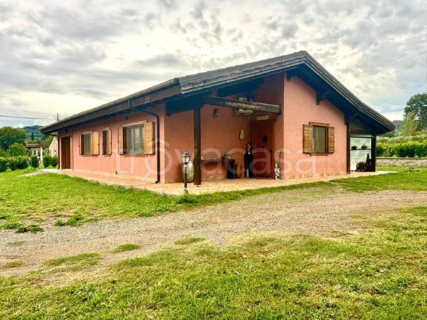casa indipendente in vendita ad Orte