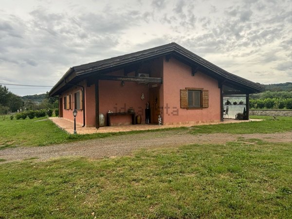 casa indipendente in vendita ad Orte