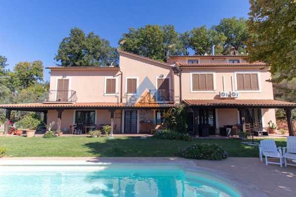 casa indipendente in vendita ad Orte