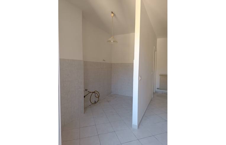 appartamento in vendita ad Orte in zona Orte Scalo