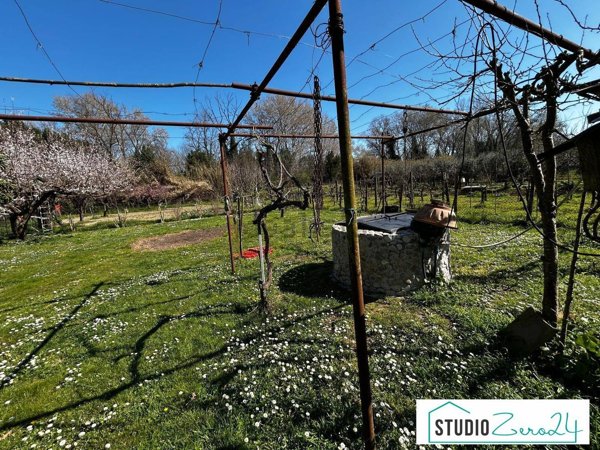 locale di sgombero in vendita ad Orte