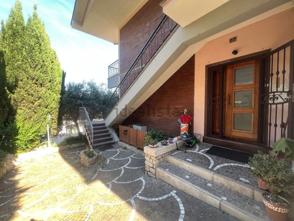 casa indipendente in vendita ad Orte