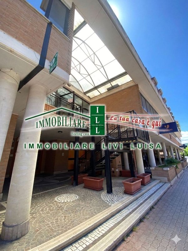 ufficio in vendita ad Orte in zona Orte Scalo