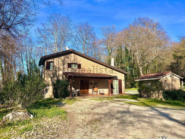 casa indipendente in vendita ad Orte