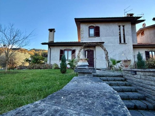 casa indipendente in vendita ad Orte