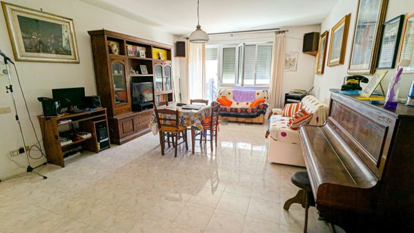 appartamento in vendita ad Orte in zona Orte Scalo