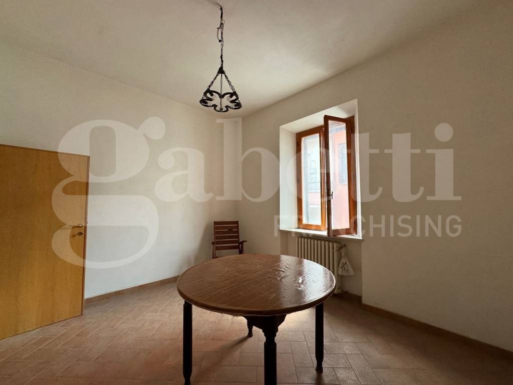 appartamento in vendita ad Orte in zona Orte Scalo