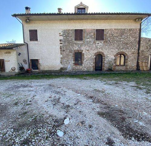 casa indipendente in vendita ad Orte