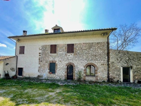 casa indipendente in vendita ad Orte
