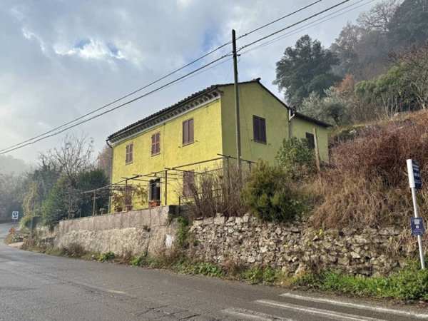 casa indipendente in vendita ad Orte