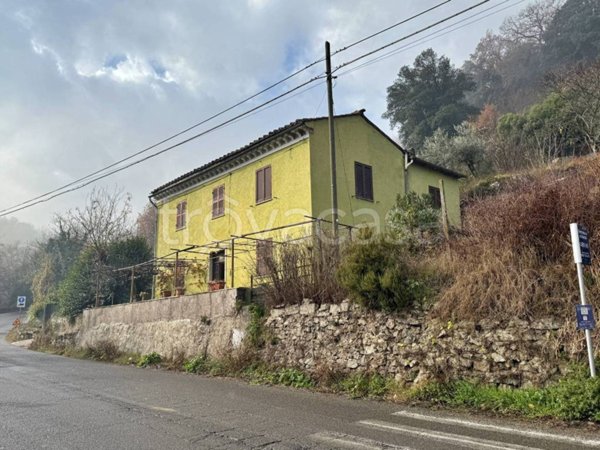 casa indipendente in vendita ad Orte